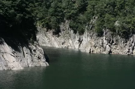 Die Imposante Staumauer in Valle Verzasca